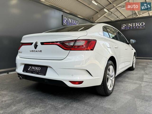 Белый Рено Меган, объемом двигателя 1.5 л и пробегом 88 тыс. км за 15900 $, фото 20 на Automoto.ua