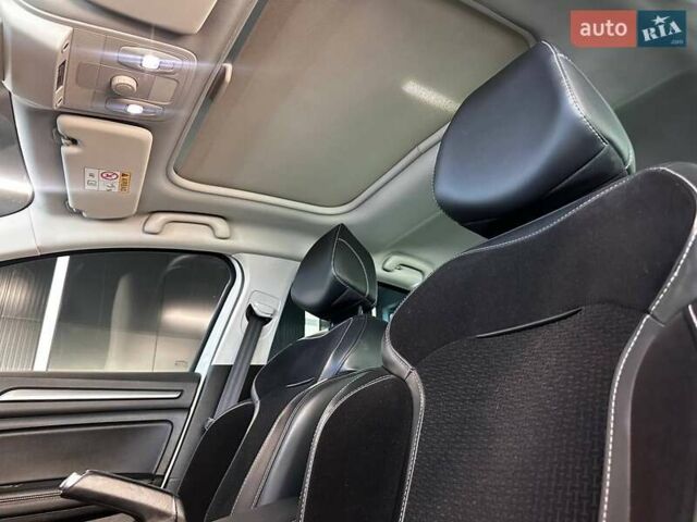 Белый Рено Меган, объемом двигателя 1.6 л и пробегом 174 тыс. км за 13990 $, фото 21 на Automoto.ua
