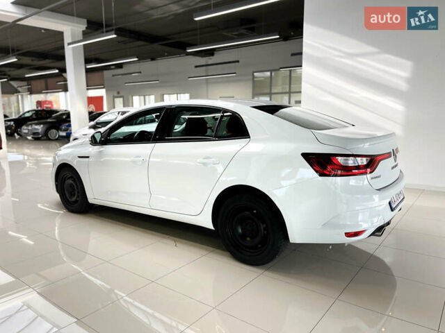 Білий Рено Меган, об'ємом двигуна 1.46 л та пробігом 158 тис. км за 10999 $, фото 5 на Automoto.ua