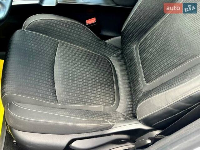 Белый Рено Меган, объемом двигателя 1.46 л и пробегом 80 тыс. км за 16500 $, фото 27 на Automoto.ua