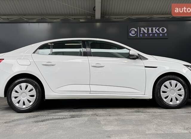 Белый Рено Меган, объемом двигателя 1.5 л и пробегом 122 тыс. км за 15900 $, фото 18 на Automoto.ua