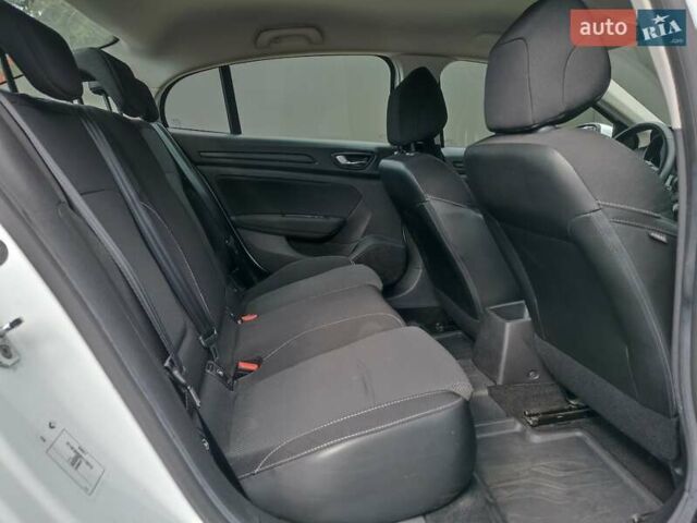 Білий Рено Меган, об'ємом двигуна 1.5 л та пробігом 79 тис. км за 15600 $, фото 27 на Automoto.ua