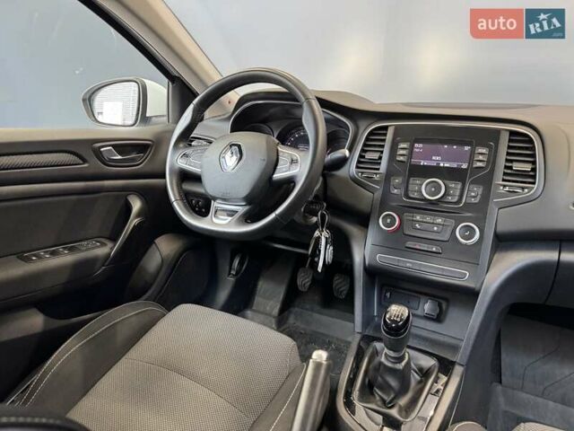 Білий Рено Меган, об'ємом двигуна 1.5 л та пробігом 94 тис. км за 14500 $, фото 30 на Automoto.ua