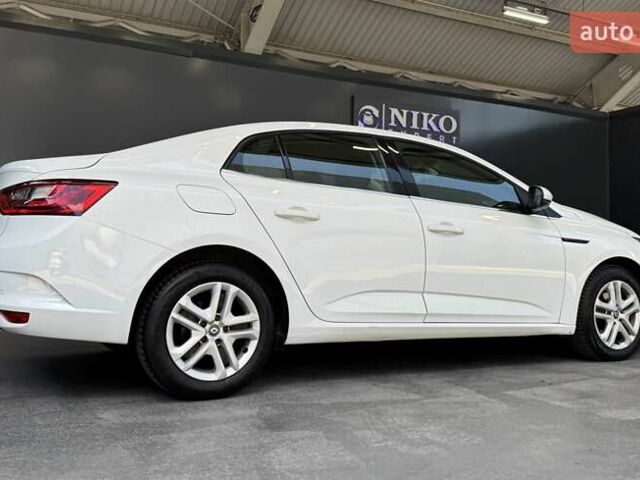 Белый Рено Меган, объемом двигателя 1.5 л и пробегом 88 тыс. км за 15900 $, фото 29 на Automoto.ua