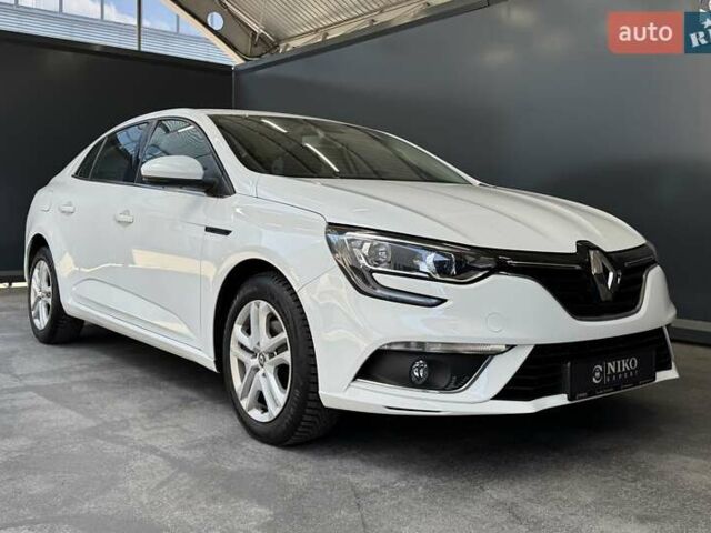 Белый Рено Меган, объемом двигателя 1.5 л и пробегом 88 тыс. км за 15900 $, фото 33 на Automoto.ua