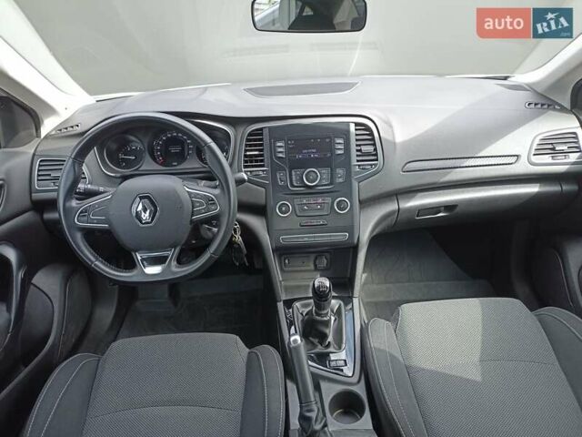 Білий Рено Меган, об'ємом двигуна 1.5 л та пробігом 79 тис. км за 15600 $, фото 22 на Automoto.ua
