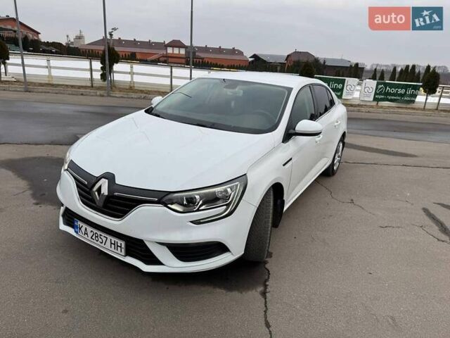 Белый Рено Меган, объемом двигателя 1.6 л и пробегом 35 тыс. км за 13299 $, фото 5 на Automoto.ua