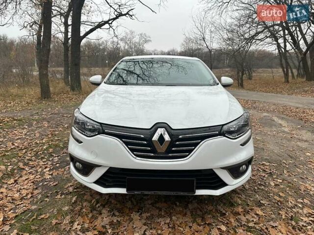 Білий Рено Меган, об'ємом двигуна 1.46 л та пробігом 144 тис. км за 15500 $, фото 2 на Automoto.ua