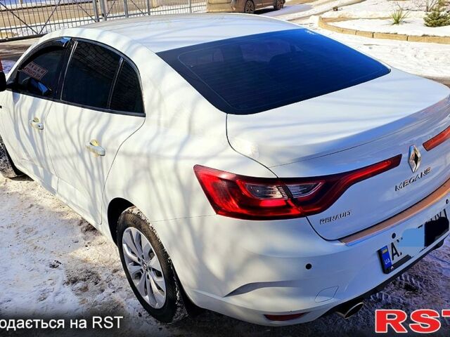 Белый Рено Меган, объемом двигателя 16 л и пробегом 58 тыс. км за 11400 $, фото 2 на Automoto.ua