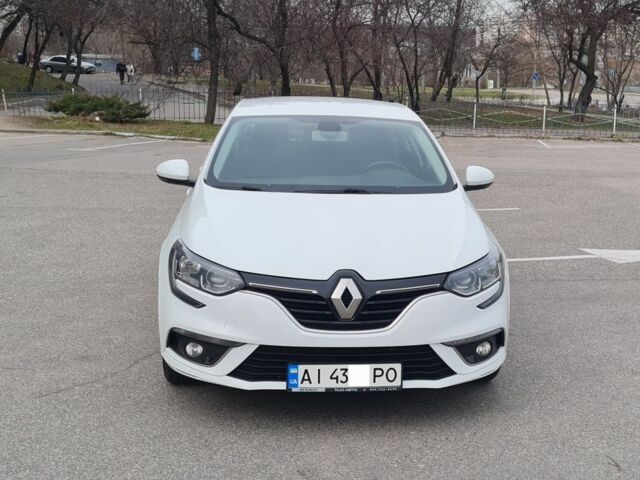 Белый Рено Меган, объемом двигателя 1.6 л и пробегом 137 тыс. км за 13900 $, фото 21 на Automoto.ua