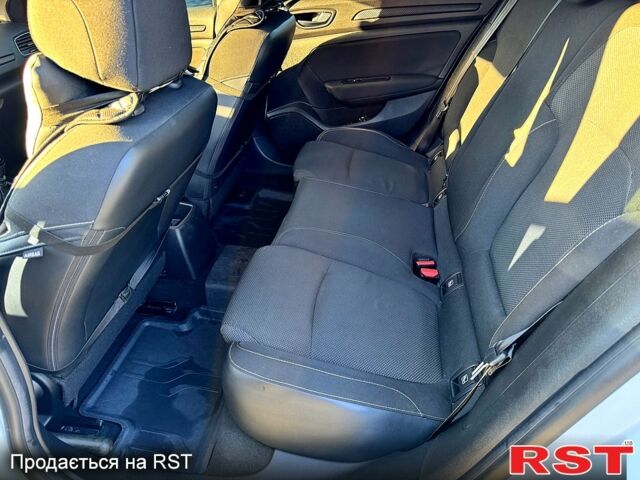 Білий Рено Меган, об'ємом двигуна 1.6 л та пробігом 45 тис. км за 14500 $, фото 4 на Automoto.ua