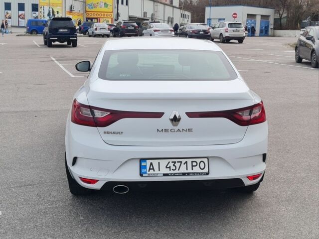 Белый Рено Меган, объемом двигателя 1.6 л и пробегом 137 тыс. км за 13900 $, фото 2 на Automoto.ua