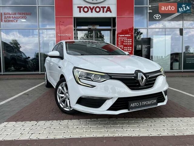 Білий Рено Меган, об'ємом двигуна 1.46 л та пробігом 107 тис. км за 14036 $, фото 2 на Automoto.ua
