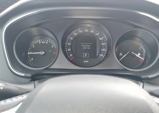 Белый Рено Меган, объемом двигателя 1.6 л и пробегом 137 тыс. км за 13900 $, фото 19 на Automoto.ua