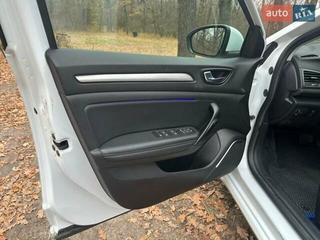 Білий Рено Меган, об'ємом двигуна 1.46 л та пробігом 144 тис. км за 15500 $, фото 9 на Automoto.ua