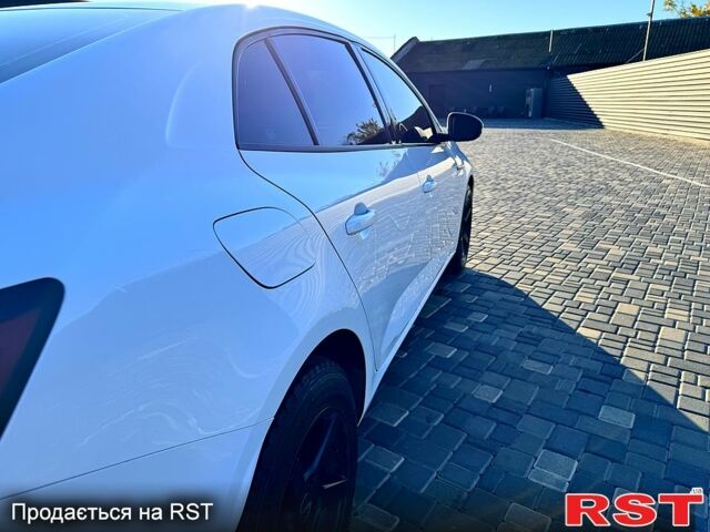 Білий Рено Меган, об'ємом двигуна 1.6 л та пробігом 45 тис. км за 14500 $, фото 9 на Automoto.ua