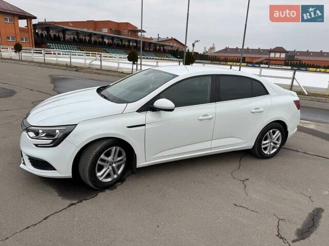 Белый Рено Меган, объемом двигателя 1.6 л и пробегом 35 тыс. км за 13299 $, фото 3 на Automoto.ua