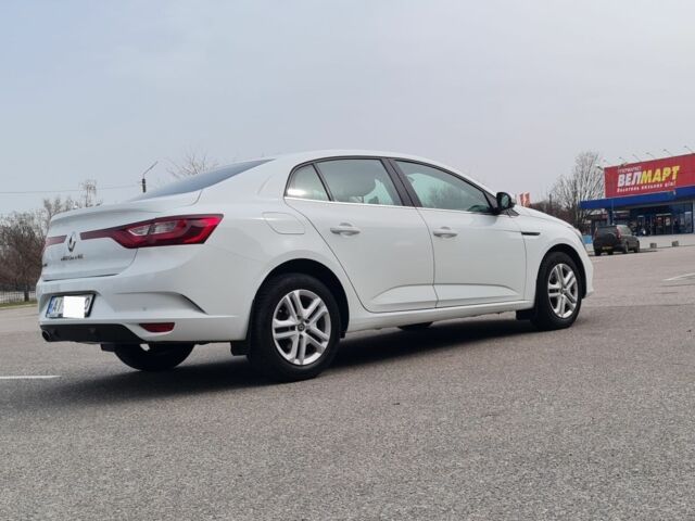 Белый Рено Меган, объемом двигателя 1.6 л и пробегом 137 тыс. км за 13900 $, фото 3 на Automoto.ua