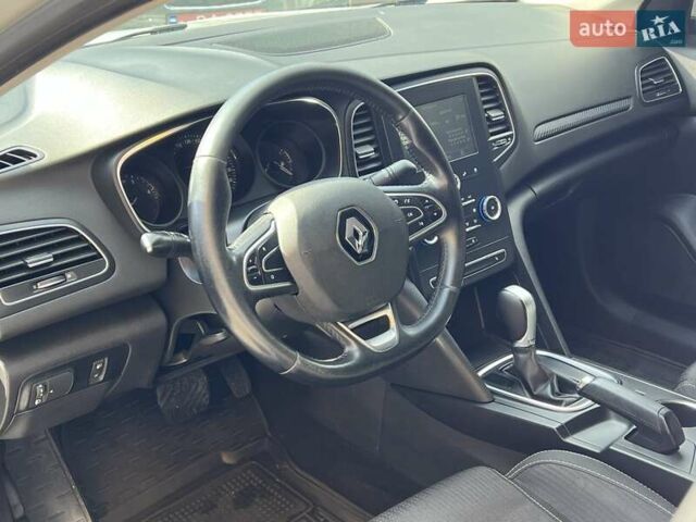 Білий Рено Меган, об'ємом двигуна 0 л та пробігом 107 тис. км за 15200 $, фото 12 на Automoto.ua