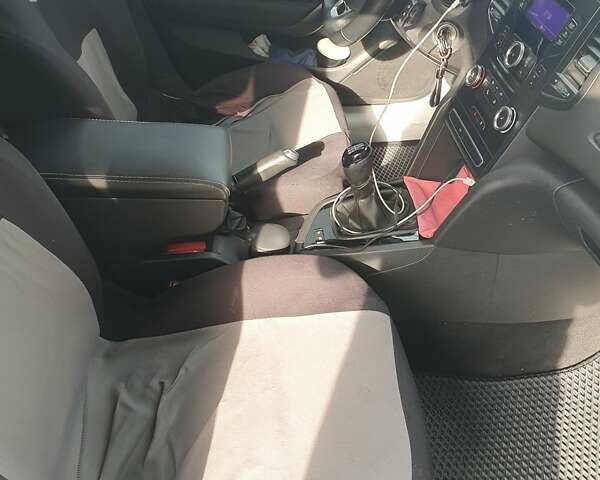 Белый Рено Меган, объемом двигателя 1.6 л и пробегом 172 тыс. км за 11500 $, фото 3 на Automoto.ua