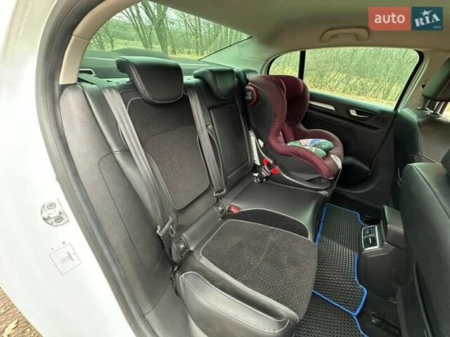 Білий Рено Меган, об'ємом двигуна 1.46 л та пробігом 144 тис. км за 15500 $, фото 15 на Automoto.ua