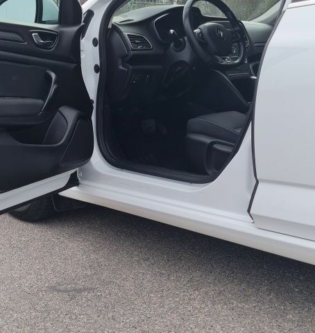 Белый Рено Меган, объемом двигателя 1.6 л и пробегом 137 тыс. км за 13900 $, фото 16 на Automoto.ua