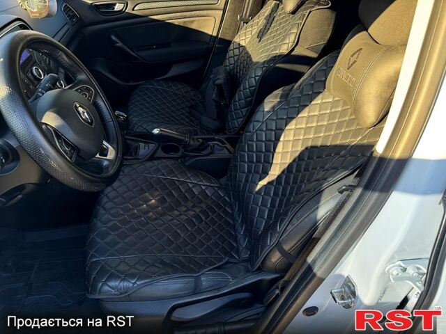 Білий Рено Меган, об'ємом двигуна 1.6 л та пробігом 45 тис. км за 14500 $, фото 2 на Automoto.ua