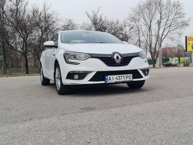 Белый Рено Меган, объемом двигателя 1.6 л и пробегом 137 тыс. км за 13900 $, фото 4 на Automoto.ua