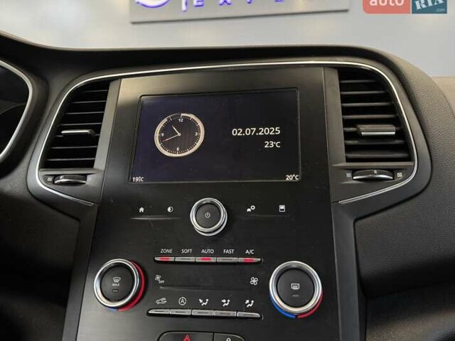 Белый Рено Меган, объемом двигателя 1.5 л и пробегом 102 тыс. км за 14800 $, фото 39 на Automoto.ua