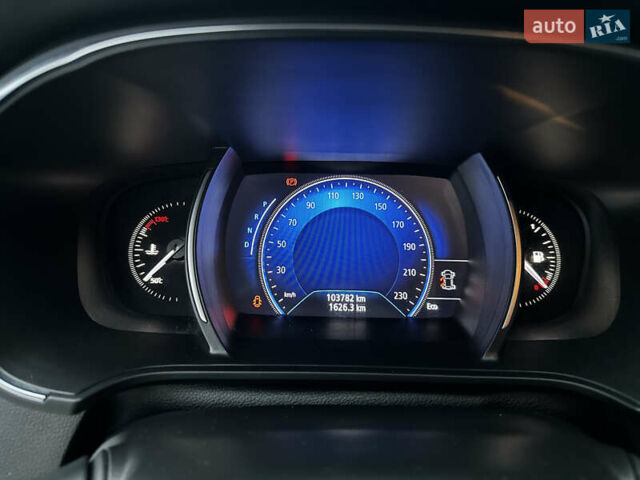 Белый Рено Меган, объемом двигателя 1.46 л и пробегом 100 тыс. км за 21000 $, фото 5 на Automoto.ua