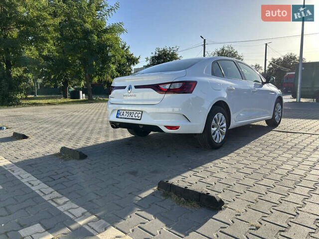 Білий Рено Меган, об'ємом двигуна 1.6 л та пробігом 77 тис. км за 15900 $, фото 2 на Automoto.ua