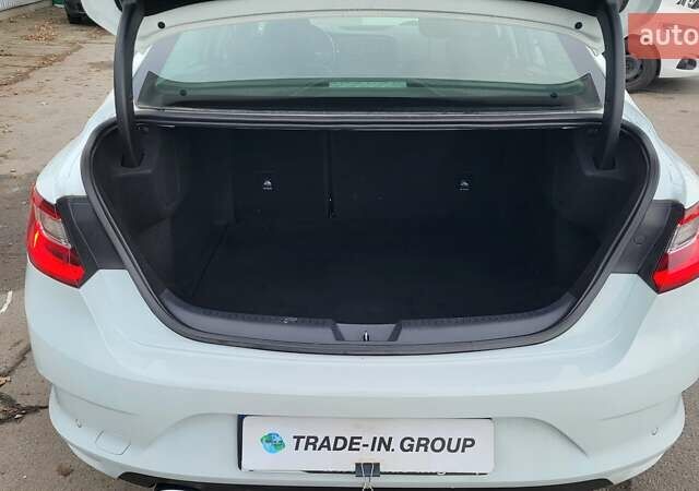 Белый Рено Меган, объемом двигателя 1.5 л и пробегом 128 тыс. км за 14990 $, фото 27 на Automoto.ua