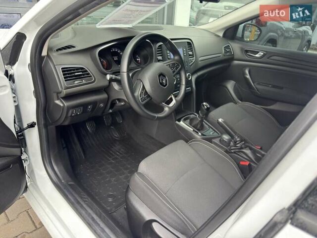 Білий Рено Меган, об'ємом двигуна 1.6 л та пробігом 52 тис. км за 13200 $, фото 7 на Automoto.ua