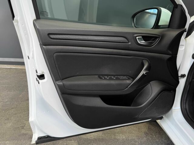 Белый Рено Меган, объемом двигателя 1.5 л и пробегом 102 тыс. км за 13500 $, фото 20 на Automoto.ua