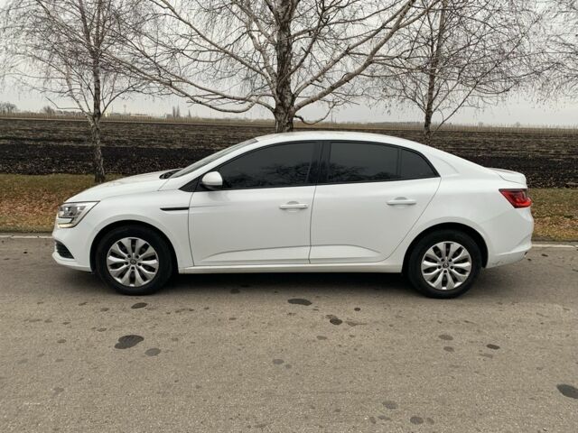 Белый Рено Меган, объемом двигателя 1.5 л и пробегом 100 тыс. км за 16500 $, фото 2 на Automoto.ua