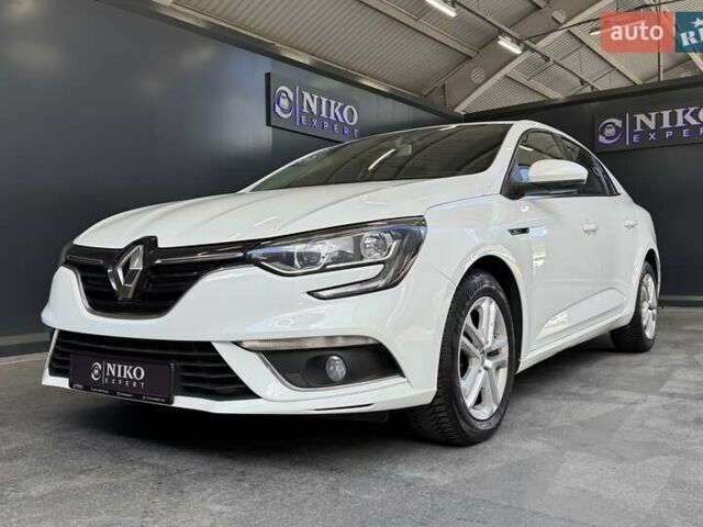 Белый Рено Меган, объемом двигателя 1.5 л и пробегом 102 тыс. км за 14800 $, фото 3 на Automoto.ua