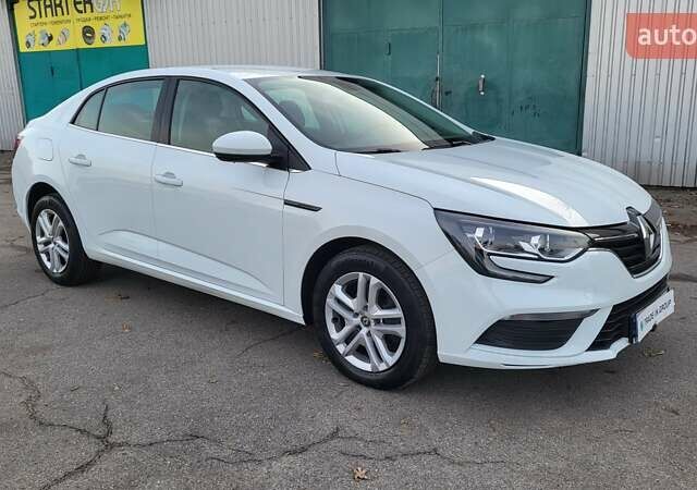 Белый Рено Меган, объемом двигателя 1.5 л и пробегом 128 тыс. км за 14990 $, фото 14 на Automoto.ua