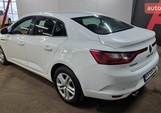 Белый Рено Меган, объемом двигателя 1.46 л и пробегом 190 тыс. км за 13700 $, фото 3 на Automoto.ua