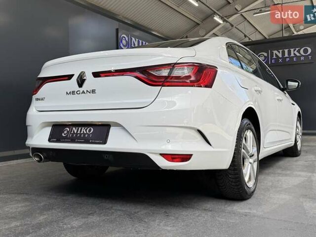 Белый Рено Меган, объемом двигателя 1.5 л и пробегом 102 тыс. км за 14800 $, фото 19 на Automoto.ua