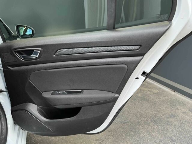 Белый Рено Меган, объемом двигателя 1.5 л и пробегом 102 тыс. км за 13500 $, фото 23 на Automoto.ua