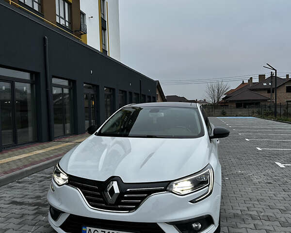 Белый Рено Меган, объемом двигателя 1.46 л и пробегом 100 тыс. км за 21000 $, фото 1 на Automoto.ua