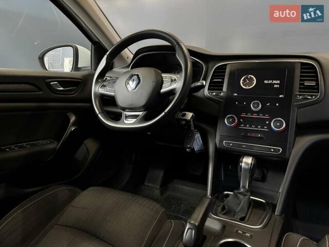 Белый Рено Меган, объемом двигателя 1.5 л и пробегом 102 тыс. км за 14800 $, фото 38 на Automoto.ua