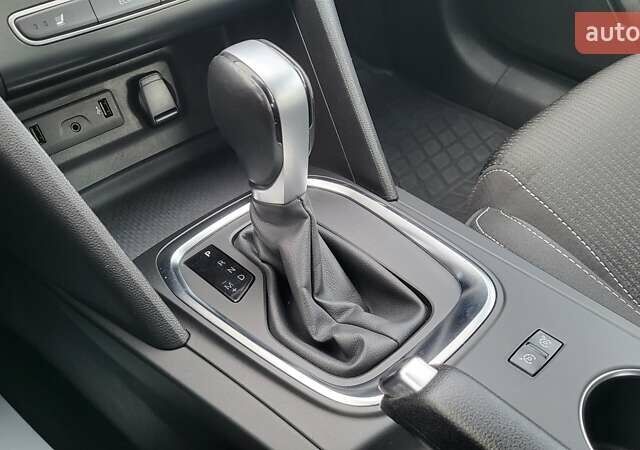 Белый Рено Меган, объемом двигателя 1.5 л и пробегом 128 тыс. км за 14990 $, фото 7 на Automoto.ua