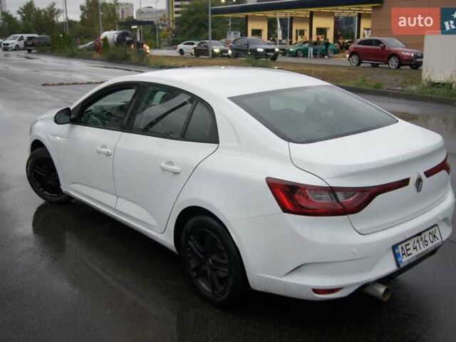 Білий Рено Меган, об'ємом двигуна 1.6 л та пробігом 117 тис. км за 11999 $, фото 4 на Automoto.ua