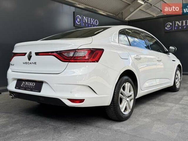 Белый Рено Меган, объемом двигателя 1.5 л и пробегом 102 тыс. км за 14800 $, фото 20 на Automoto.ua