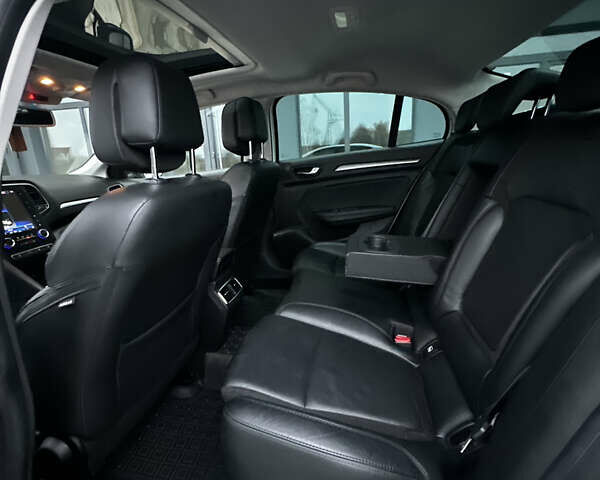 Белый Рено Меган, объемом двигателя 1.46 л и пробегом 100 тыс. км за 21000 $, фото 9 на Automoto.ua