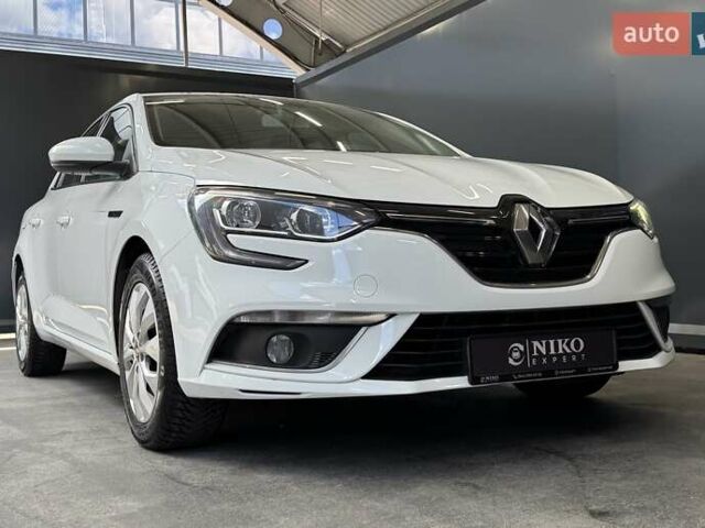 Белый Рено Меган, объемом двигателя 1.5 л и пробегом 102 тыс. км за 14800 $, фото 34 на Automoto.ua