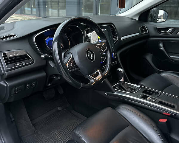 Белый Рено Меган, объемом двигателя 1.46 л и пробегом 100 тыс. км за 21000 $, фото 10 на Automoto.ua