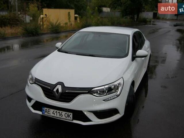 Білий Рено Меган, об'ємом двигуна 1.6 л та пробігом 117 тис. км за 11999 $, фото 7 на Automoto.ua