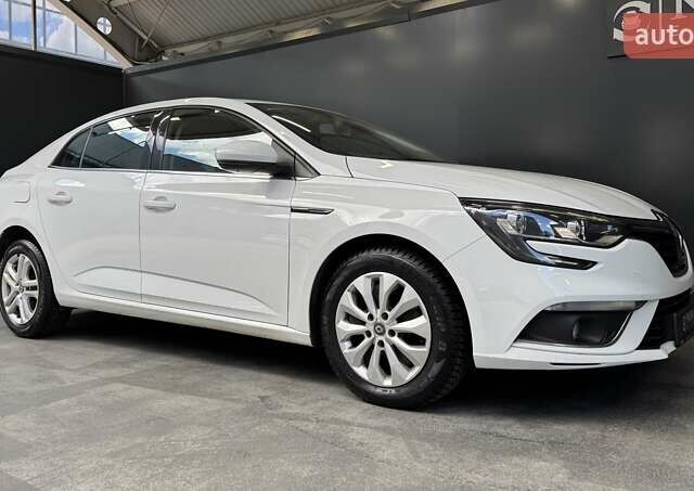 Белый Рено Меган, объемом двигателя 1.5 л и пробегом 102 тыс. км за 14800 $, фото 28 на Automoto.ua